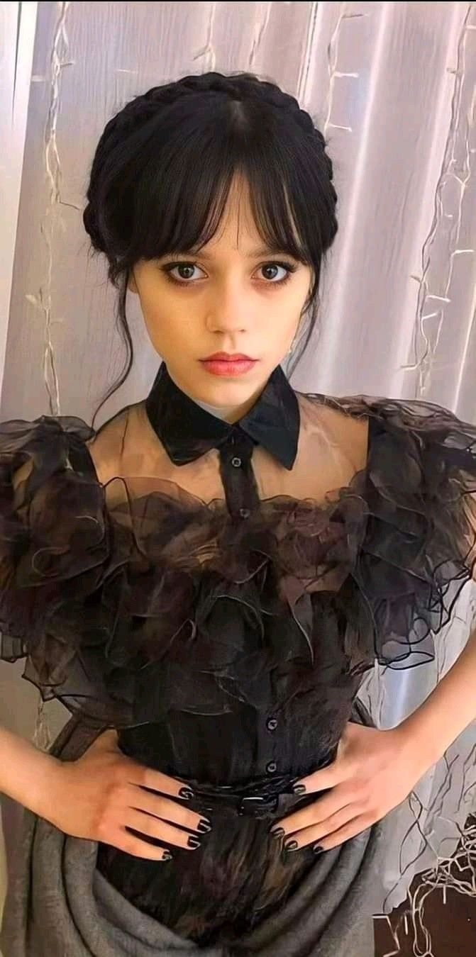 Wednesday ( Ako Jenna Ortega)